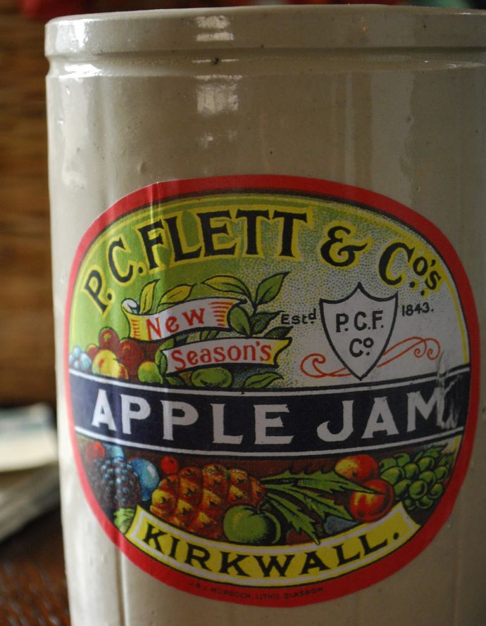ジャムポット アンティーク雑貨 英国アンティーク雑貨、陶器ジャー ジャムポット「APPLE」。フチに1本ラインがあるのもおしゃれなポイントの一つ。(m-1393-z)