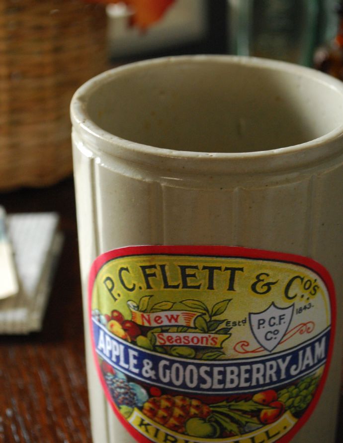 イギリス輸入の陶器ジャー、 ジャムポット「APPLE＆COOSEBERRY」(m