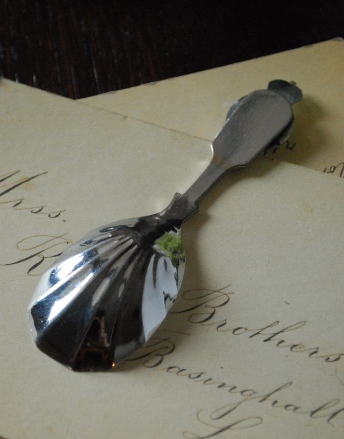 アンティーク雑貨 ジョージ6世の戴冠記念、アンティークコロネーションキャンディスプーン(1937年)。裏はこんな感じです。(m-1423-z)