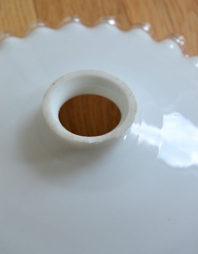 ペンダントライト　照明・ライティング　フリルが大きくて可愛いフレンチフリルシェード、アンティークペンダントライト（コード・シャンデリア電球・ギャラリーA付き）。シェードは、アンティークのため、誤差があったり、キズ、汚れが入っている場合もあります。(m-1459-z)