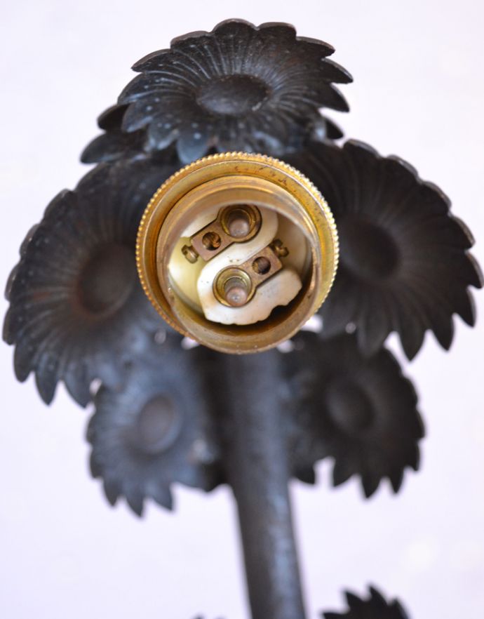 スタンドライト　照明・ライティング　フランスから届いたミューラーテーブルランプ、アールヌーヴォー。しっかりオーバーホウルをしたので、ご安心下さい。(m-1462-z)