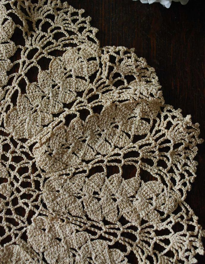 ミルクピッチャー アンティーク雑貨 華やかなフランスアンティーク雑貨、ハンドメイドのドイリーレース。ハンドメイドの繊細さとあたたかさがあります。(m-1482-z)