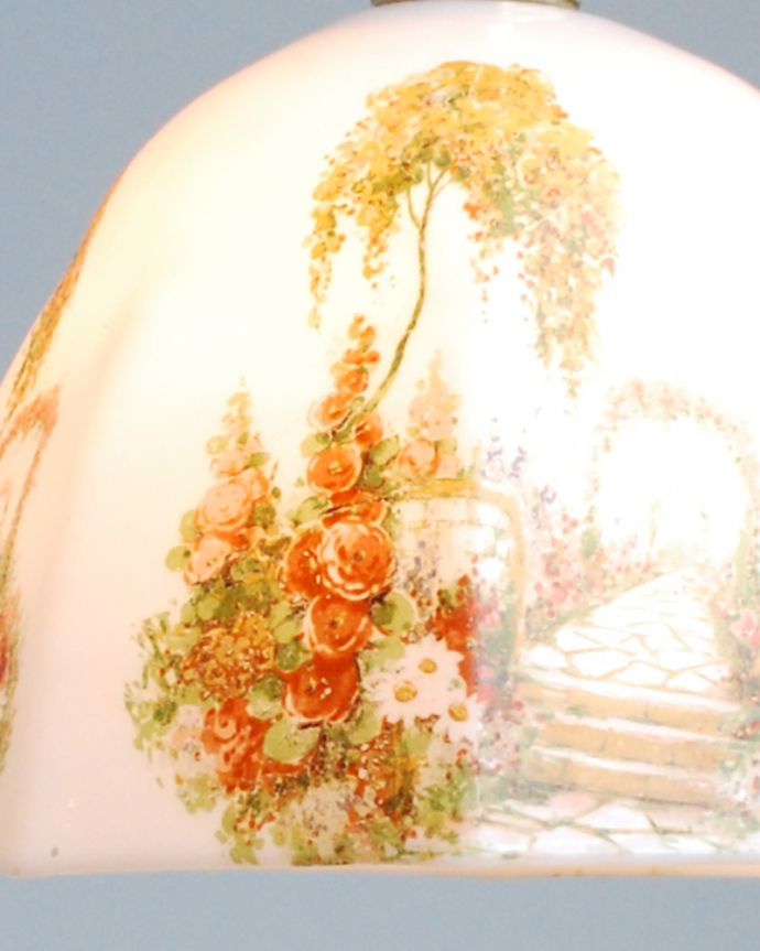 ペンダントライト　照明・ライティング　アンティークペンダントライト（コード・シャンデリア電球・ギャラリーなし）。ガラスの模様が、アンティーク独特の風合いになっています。(m-1556-z)