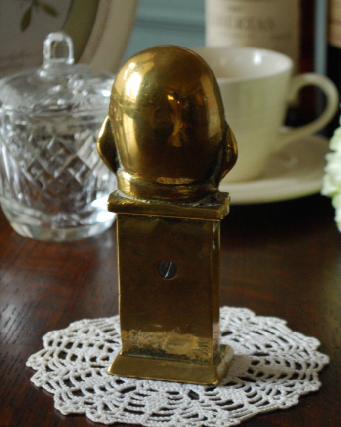 イギリスで見つけた真鍮製のハンプティダンプティのマネーバンク（貯金
