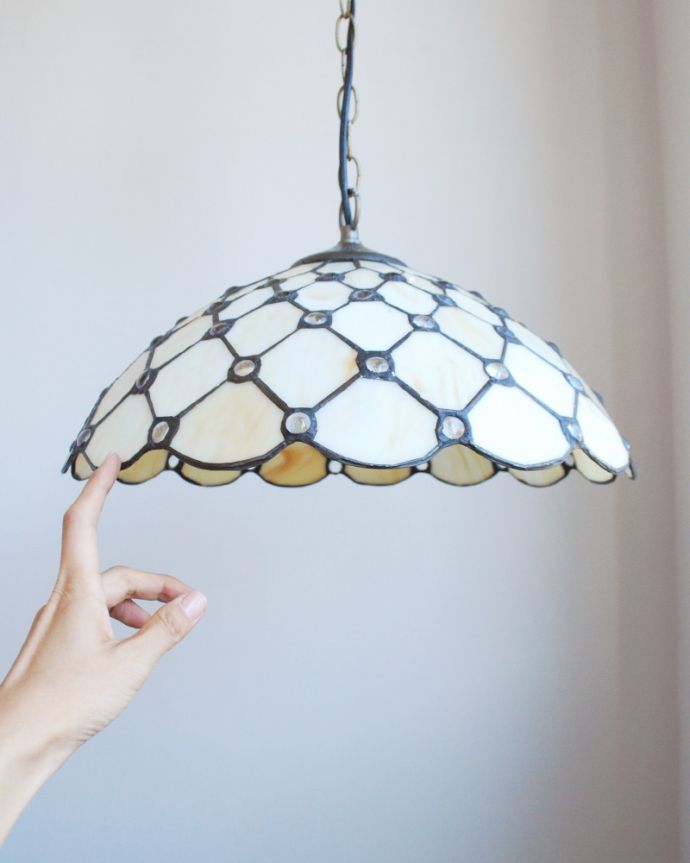 ペンダントライト 照明・ライティング アンティークリプロダクション ステンドグラスランプA(コード・E26球付き・ギャラリーなし)。大きいシェードなので、リビングや寝室などの広いお部屋におススメです。(m-1574-z)