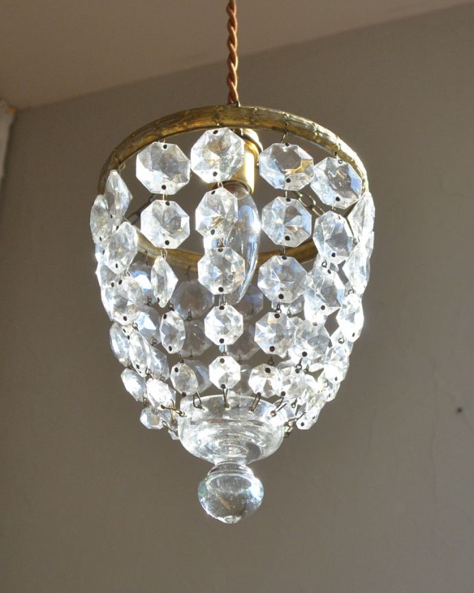 ペンダントライト 照明・ライティング 可憐で女性らしい小さなガラスパーツのアンティークシャンデリア。隅々までこだわったデザインなのでどこから見ても楽しめます。(m-1612-z)