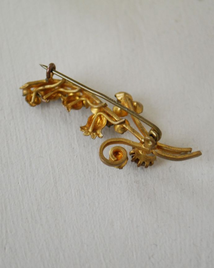 フランスで見つけたアンティークアクセサリー、スズランの可愛い