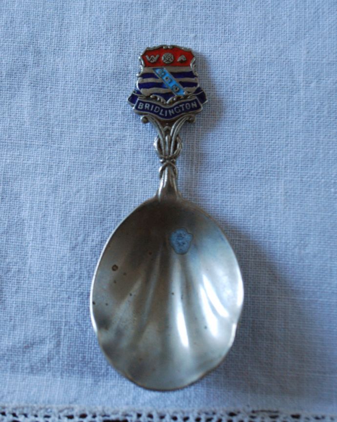 アンティーク シルバー製　アンティーク雑貨　本格派のアンティーク雑貨、英国のキャディスプーン。実際に使っていただけますが、ディスプレイしてあっても可愛いアイテムです。(m-1702-z)
