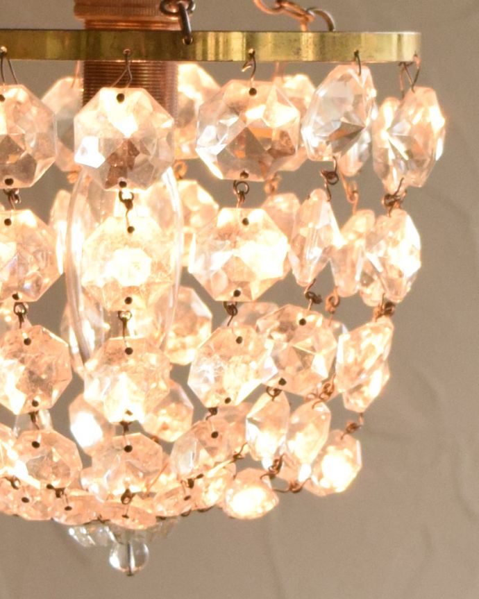 シャンデリア　照明・ライティング　フランス輸入の小さなアンティークシャンデリア（Ｅ17シャンデリア球付）。しっかりオーバーホウルをしたので、ご安心下さい。(m-1716-z)