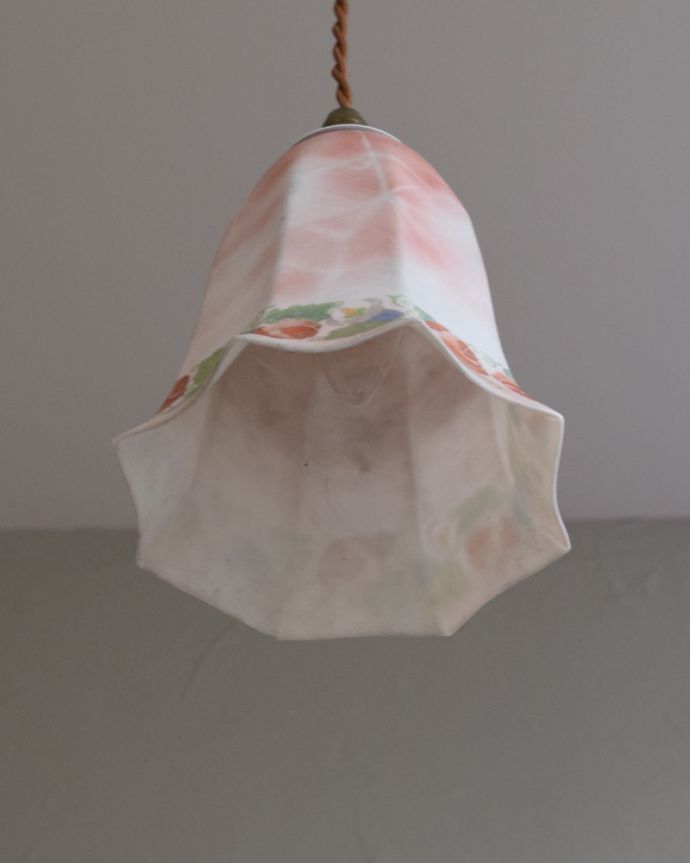 ペンダントライト　照明・ライティング　お花が描かれたアンティークシェード（コード・シャンデリア電球・ギャラリーB付き）。※こちらのシェードのみは販売していません。(m-1789-z)