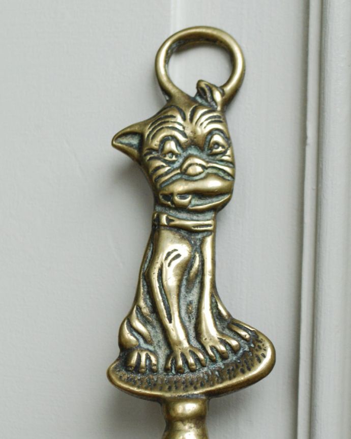 アンティーク 真鍮の雑貨　アンティーク雑貨　イギリスで人気キャラクターのボンゾ犬！真鍮製アンティーク暖炉フォーク。表情豊かでユニークなボンゾ犬です。(m-1941-z)