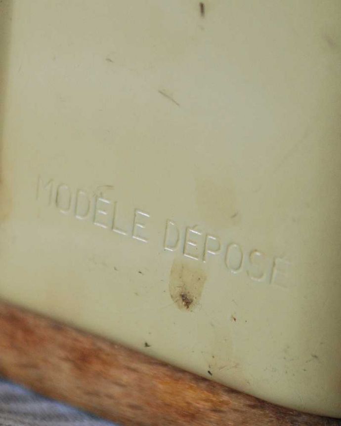 アンティーク その他の雑貨 アンティーク雑貨 フランスの老舗プジョー(PEUGEOT)のアンティークコーヒーミル。ロゴがプリントされています。(m-2003-z)