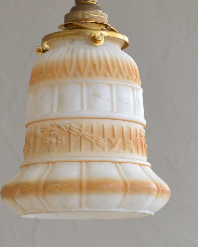 ペンダントライト　照明・ライティング　大人っぽい上品な形のアンティークペンダントライト（コード・シャンデリア球・ギャラリーA）。。(m-2012-z)