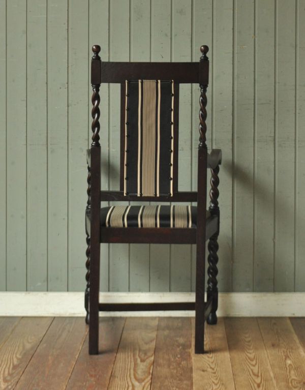 m-348-c　アンティークマホガニーアームチェア後ろ