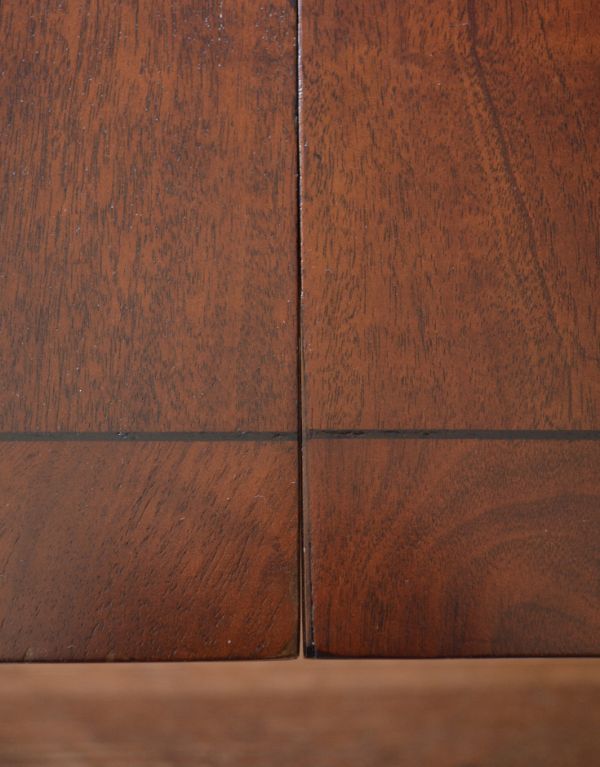 ロイドテーブル　アンティーク家具　美しいアンティークの英国家具、伸張式のダイニングテーブル。メンテナンスをしてありますので、つなぎ目も美しいです。(m-362-f)