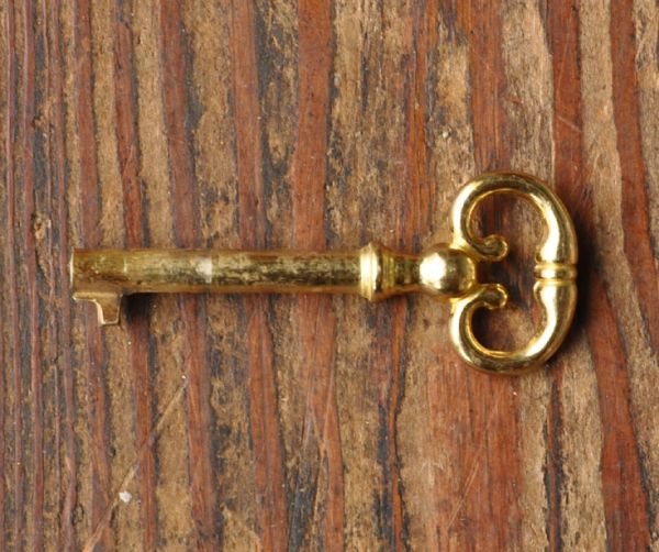 アンティークのチェスト　アンティーク家具　美しいアンティーク英国家具、マホガニー材の素敵なキャビネット。アンティークの鍵です。(m-368-f)