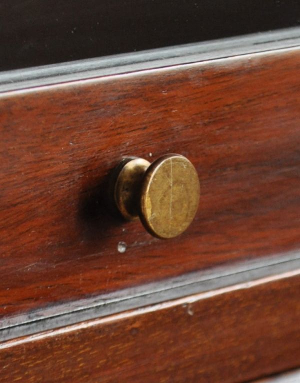 アンティーク家具 英国デザインのガラス扉付きアンティークビューローブックケース。ガラスケースの取っ手です。(m-371-f)