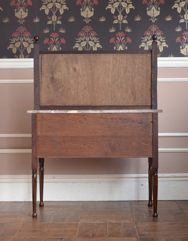 英国クラシックスタイル　アンティーク家具　アンティークの英国家具、天然大理石天板のウォッシュスタンド（洗面台）。きちんとメンテナンスしているので、裏側もキレイな状態です。(m-376-f)