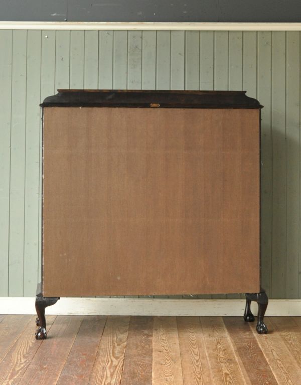 アンティークのキャビネット　アンティーク家具　上品なアンティークの英国家具、ガラスのショーケース。キチンとメンテナンスしてあるので、裏側もキレイです。(m-387-f)