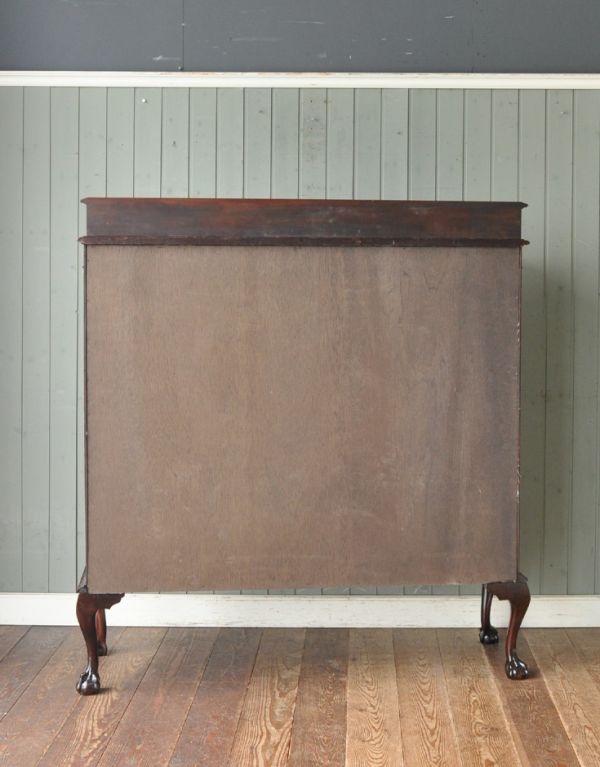 アンティークのキャビネット アンティーク家具 風格あるカッコいいアンティーク家具、英国のガラスキャビネット。キチンとメンテナンスしてあるので、裏側もキレイです。(m-388-f)