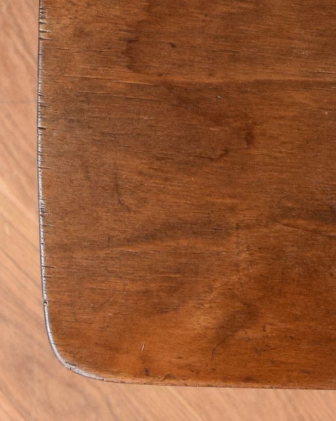 ベントウッドチェア　アンティーク チェア　アンティーク英国の椅子、背もたれのカーブがキレイなベントウッドチェア。木目や色は1脚1脚微妙に違いますが、どれもキレイに仕上げています。(m-401-c)