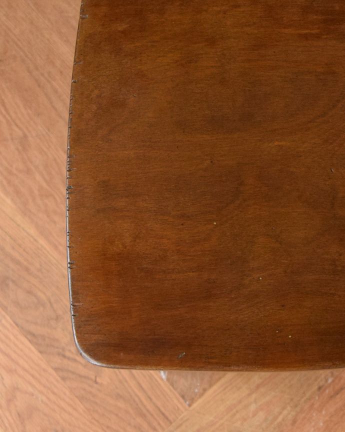 ベントウッドチェア　アンティーク チェア　書斎やダイニングでも使えるアンティークベントウッドチェア。木目や色は1脚1脚微妙に違いますが、どれもキレイに仕上げています。(m-402-c)