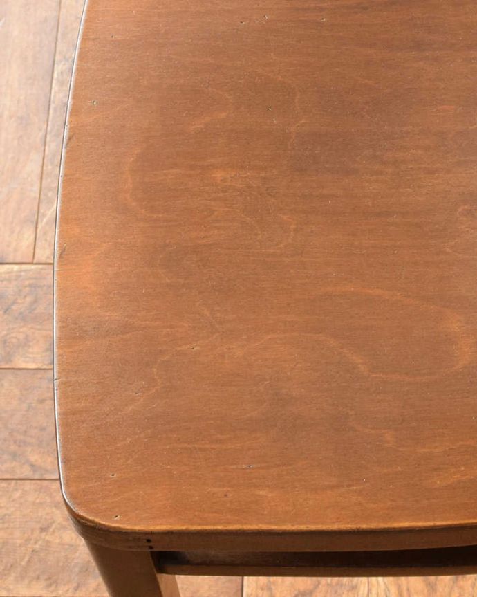 ベントウッドチェア　アンティーク チェア　アンティーク英国の椅子、ダイニングにオススメのベントウッドチェア。板座のチェアは、木の温もりが感じられるので、木の家具が好きと言う方にかなりオススメです！。(m-421-c)