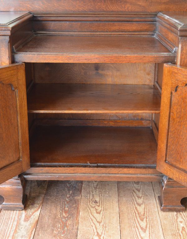 アンティークのドレッサー アンティーク家具 大きなミラー付きのアンティーク家具、英国デザインのドレッシングチェスト。棚板は固定です。(m-426-f)