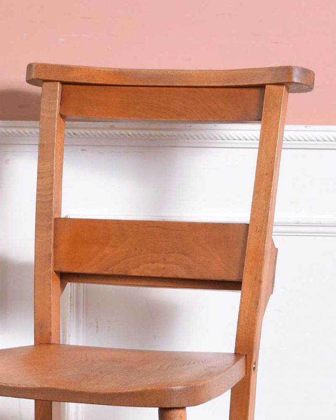 チャーチチェア　アンティーク チェア　聖書BOX付き、教会で使われていたアンティークチェアのチャーチチェア。教会ごとに違う背もたれいろんなデザインのチャーチチェア。(m-427-c)