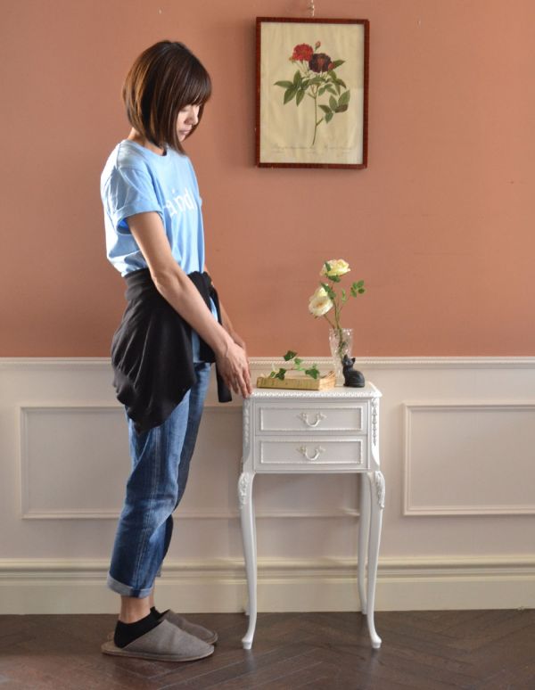 アンティークのチェスト アンティーク家具 フランスアンティークのペイント家具、コンパクトなサイドチェスト。とっても可愛いカップボード。(m-440-f)