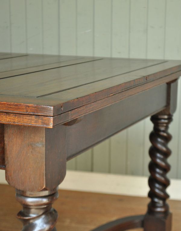 ロイドテーブル　アンティーク家具　イギリスのアンティーク家具、脚がお洒落なドローリーフテーブル（ダイニングテーブル）。メンテナンスをしてありますので、つなぎ目も美しいです。(m-450-f)