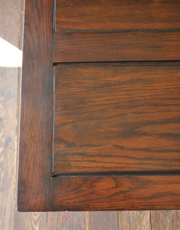 ロイドテーブル　アンティーク家具　イギリスのアンティーク家具、脚がお洒落なドローリーフテーブル（ダイニングテーブル）。大人っぽいカラーで落ち着きがあります。(m-450-f)