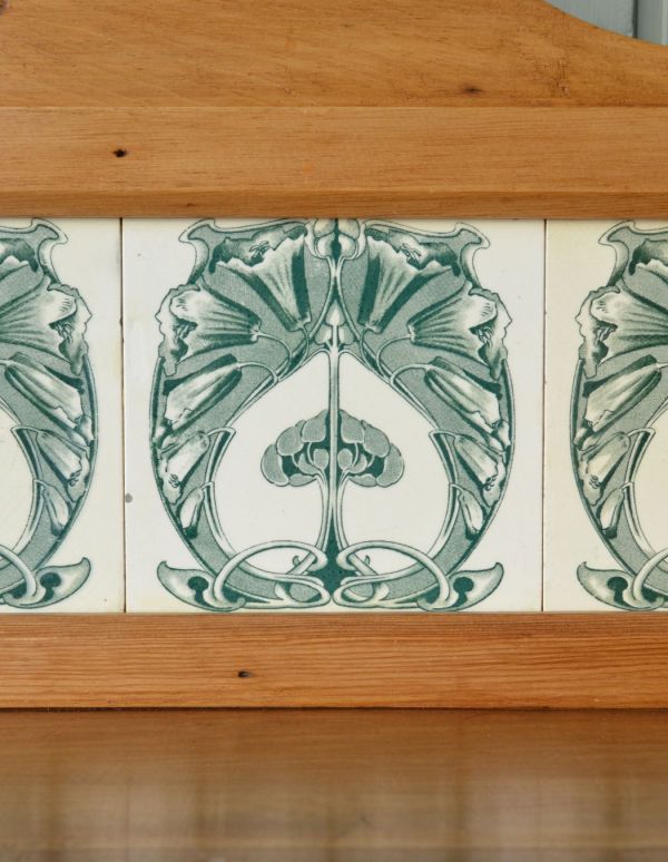 アンティークのキャビネット　アンティーク家具　イギリスのアンティーク家具、ナチュラルなパイン材のウォッシュスタンド（洗面台）。流行に関係なく飽きの来ない美しさ。(m-451-f)