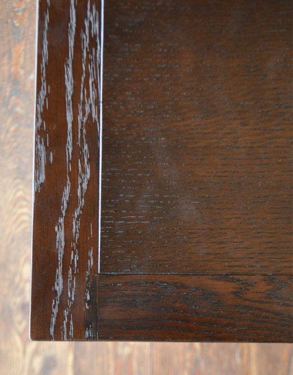 ロイドテーブル　アンティーク家具　イギリスのアンティーク家具、ツイスト脚のドローリーフテーブル（ダイニングテーブル）。大人っぽいカラーで落ち着きがあります。(m-460-f)