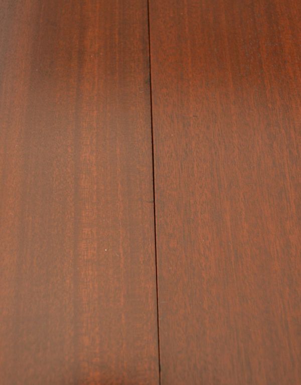 ロイドテーブル　アンティーク家具　美しい脚が特徴的なアンティークの英国家具、伸張式のダイニングテーブル。メンテナンスをしてありますので、つなぎ目も美しいです。(m-464-f)