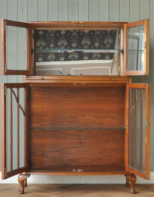 アンティークのキャビネット アンティーク家具 高級な英国家具、アンティークディスプレイキャビネット(カクテルキャビネット)。中も美しい状態です。(m-488-f)