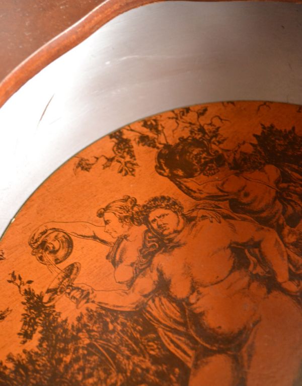 めずらしい家具 アンティーク家具 アンティークのカクテルキャビネット、地球儀型のバーキャビネット(ワインラック)。ボトルを入れる場所の底にまで、イラストがデザインされています。(m-498-f)