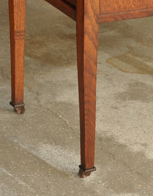 ウォッシュスタンド　アンティーク家具　英国アンティークの家具、グリーンのタイルのウォッシュスタンド。きちんと調整したので、新しいものと比べるとスムーズではありませんが、ちゃんと動きます。(m-500-f)