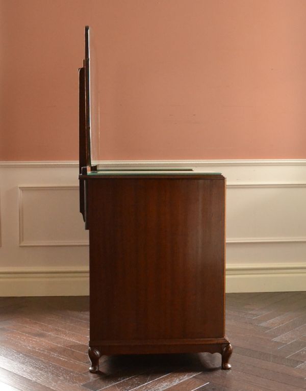 サイドバイサイド　アンティーク家具　大きなミラーと引き出し収納、英国のアンティーク家具のドレッシングテーブル。木製で丈夫です。(m-501-f)