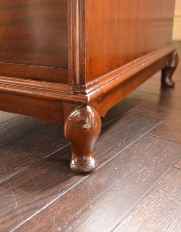 サイドバイサイド　アンティーク家具　大きなミラーと引き出し収納、英国のアンティーク家具のドレッシングテーブル。美しい猫脚。(m-501-f)