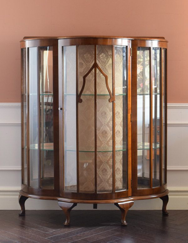 アンティークのキャビネット　アンティーク家具　英国のアンティーク家具、ミラー付きガラスキャビネット（飾り棚）。アンティークのガラスがキレイにはめ込んであります。(m-505-f)