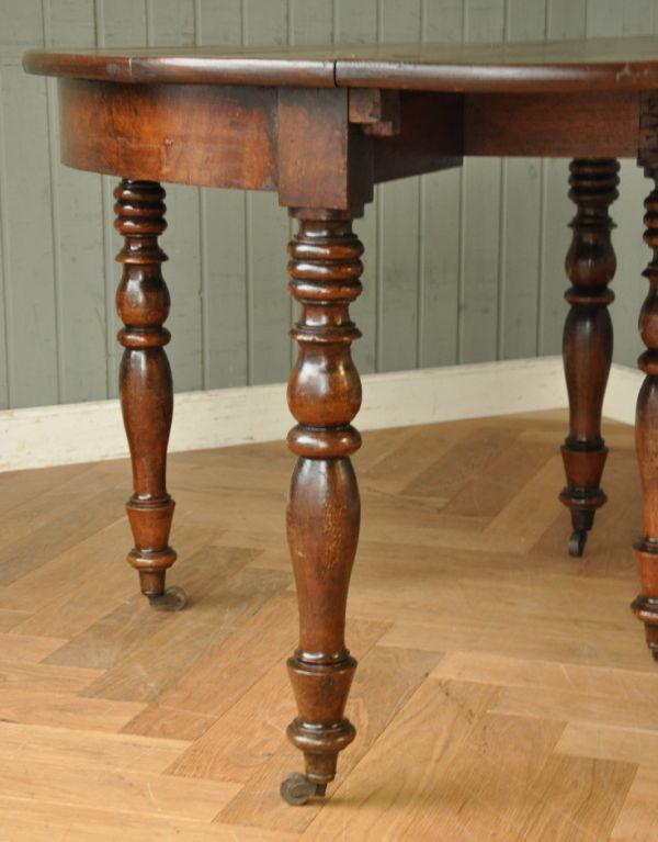 ロイドテーブル　アンティーク家具　大きさを変えることができる英国輸入のアンティークコンソールテーブル。職人のこだわりを感じる華やかなデザインです。(m-514-f)