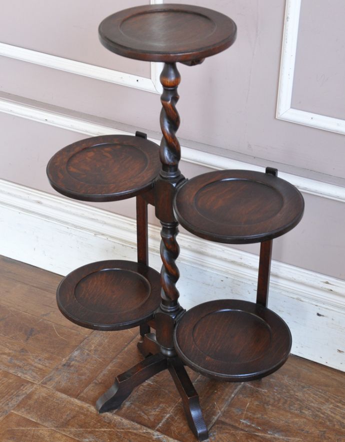 ロイドテーブル　アンティーク家具　ツイストラインが美しい英国アンティークのケーキスタンド（テーブル）。天板です。(m-538-f)