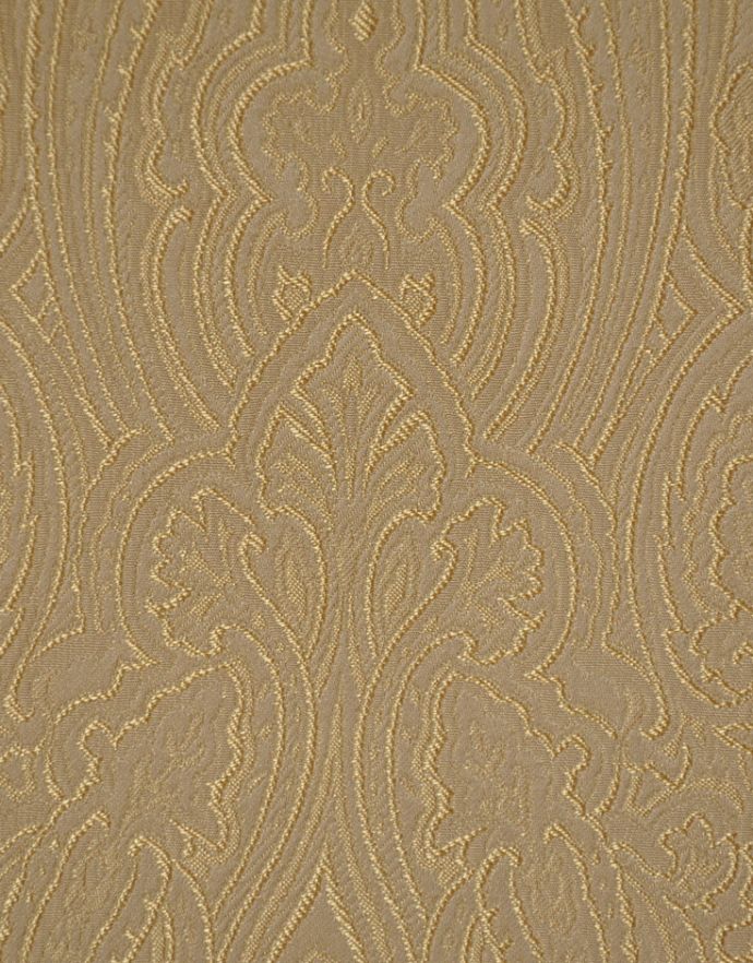 アンティークのキャビネット　アンティーク家具　英国のアンティーク家具、美しいハーフムーンのガラスキャビネット（飾り棚）。華やかな生地です。(m-556-f)