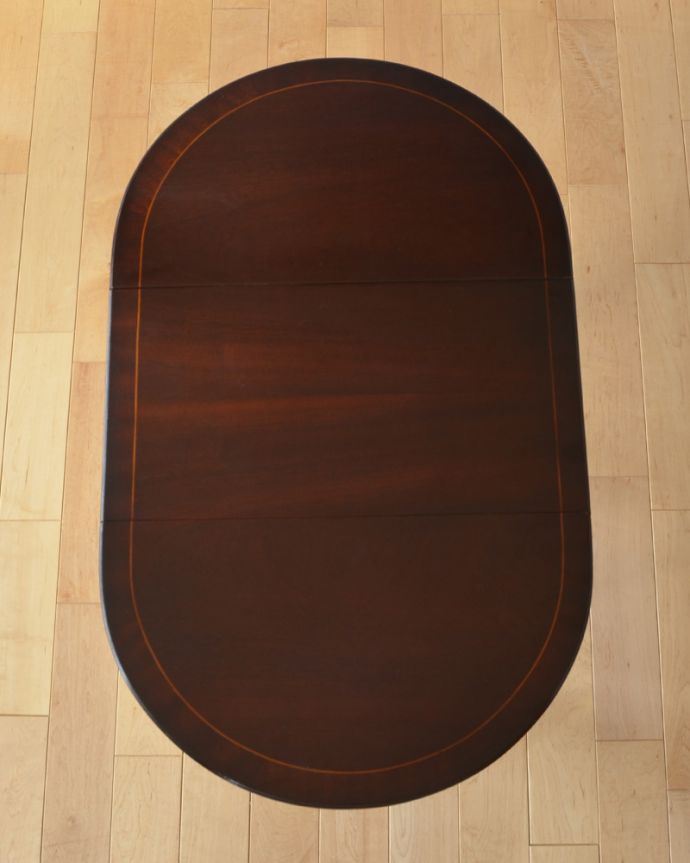 ロイドテーブル　アンティーク家具　マホガニー材のアンティーク家具、ハープの脚がお洒落なバタフライテーブル（伸張式のコーヒーテーブル） 。天板もピカピカにお直ししました。(m-564-f)