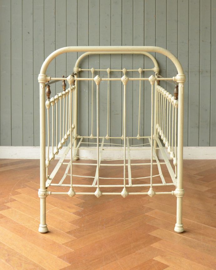 フランスアンティーク　ベビーベッド　ヘッドボード　柵　アイアン　格子　レア アンティークアイアンベビーベッド フランス 折りたたみ 【Antiques