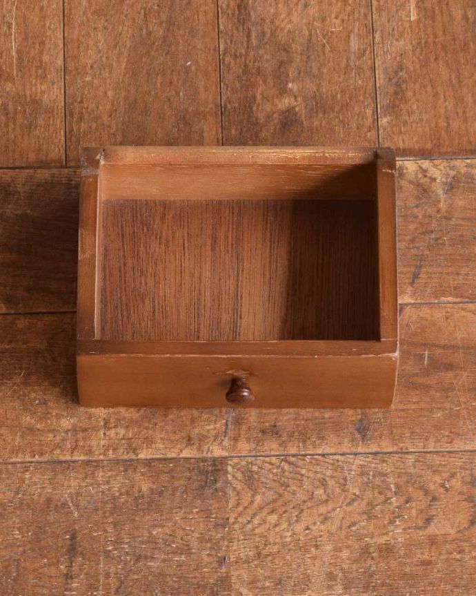 ビューロー　アンティーク家具　英国輸入のアンティーク家具、多機能なアンティークのサイドバイサイド（ビューローディスプレー）。ビューロー内にも小さな引き出しが杯付いています。(m-607-f)