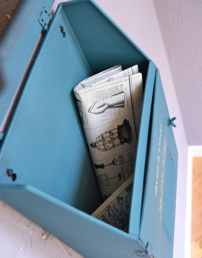玄関雑貨　インテリア雑貨　アンティーク風に仕上げた郵便ポスト（ブルー）。新聞、お手紙、たっぷり入ります。(n12-214)