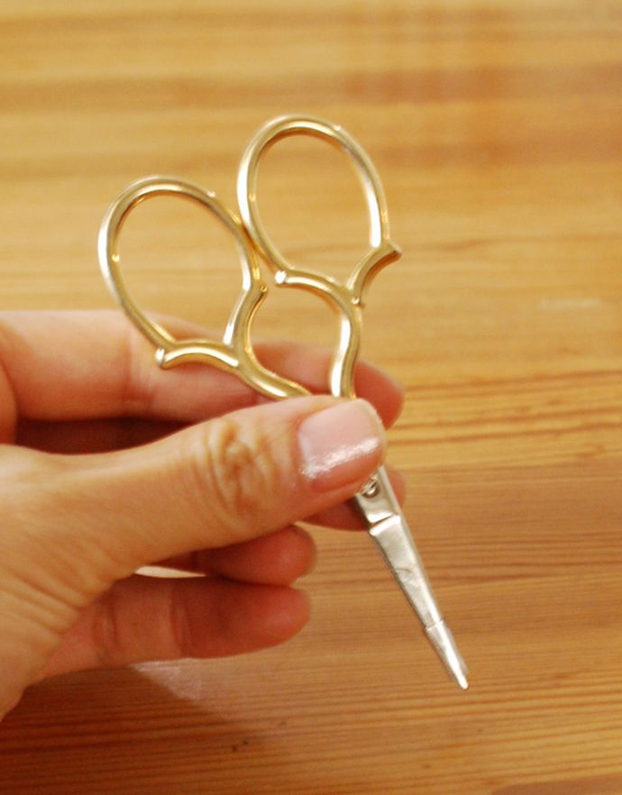 その他インテリア雑貨　インテリア雑貨　レトロなデザインが人気のシザー（はさみ）。デスクの上に出しておきたくなる、お洒落なハサミです。(n16-125)