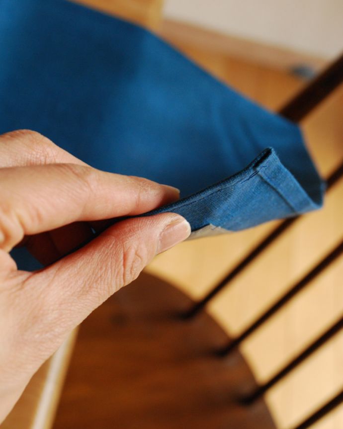 ダイニング雑貨　インテリア雑貨　リネンのテーブルランナー(ターコイズ)。吸水性と速乾性に優れたリネン。(n3-095)